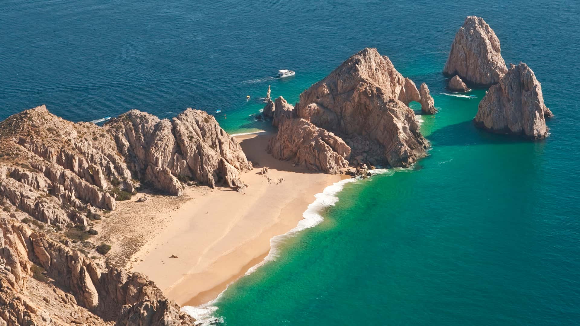 Paisaje desde el aire de la costa de Ensenada donde es posible encontrar una sucursal de compañía telefónica att Paisaje desde el aire de la costa de Ensenada donde es posible encontrar una sucursal de compañía telefónica att